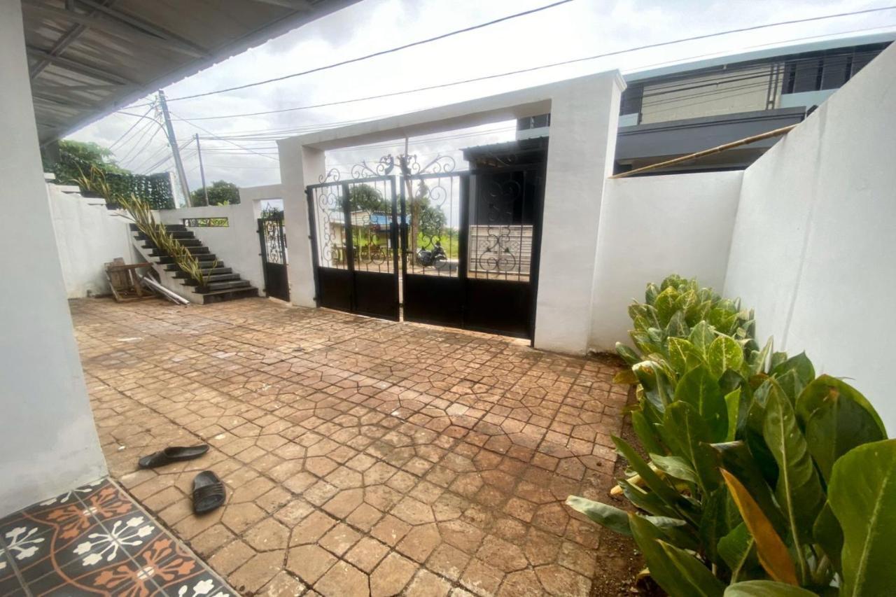 Express O 92147 Nia Residence Depok Exteriör bild
